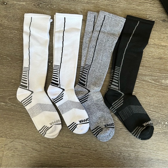 Tommie Copper Accessories - New Women’s Tommie Copper M 7-9.5 4 Pack of Over the Calf Compression Socks